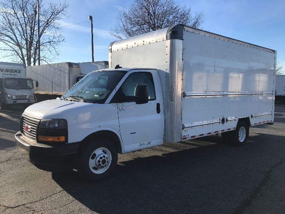 Light Duty Box Truck-Light and Medium Duty Trucks-GMC-2021-Savana G33903-Charlotte-NC-110,468\n\t\tmiles-$ 30,000 - Image 3