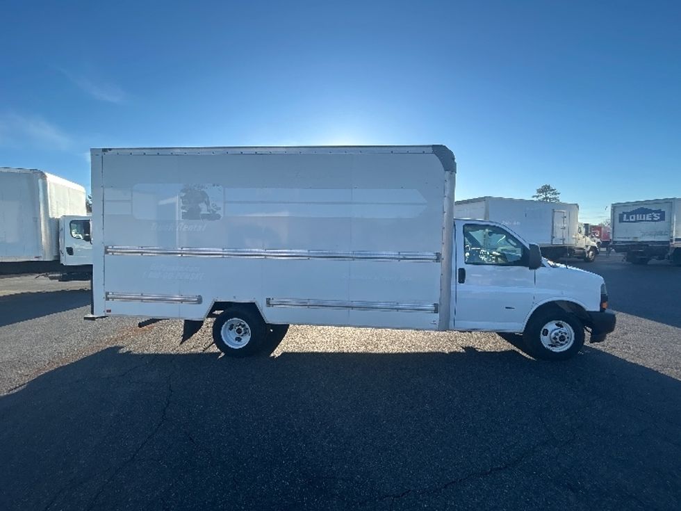 Light Duty Box Truck-Light and Medium Duty Trucks-GMC-2021-Savana G33903-Charlotte-NC-110,947\n\t\tmiles-$ 30,000 - Image 15