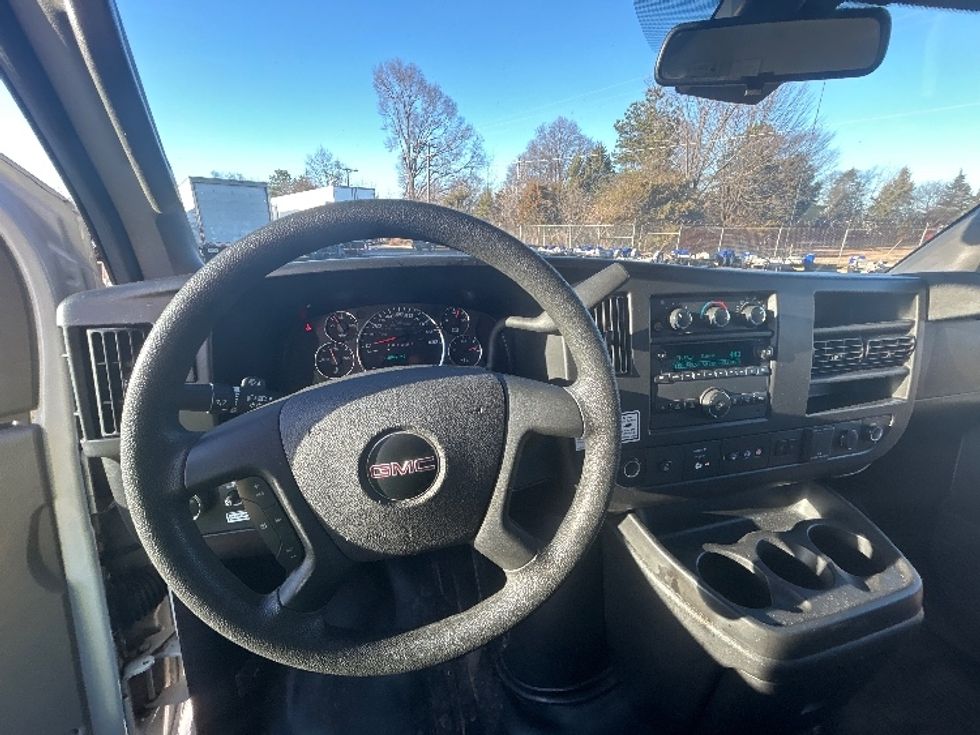 Light Duty Box Truck-Light and Medium Duty Trucks-GMC-2021-Savana G33903-Charlotte-NC-110,947\n\t\tmiles-$ 30,000 - Image 17