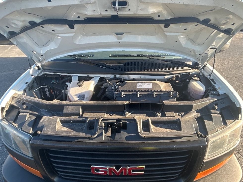 Light Duty Box Truck-Light and Medium Duty Trucks-GMC-2021-Savana G33903-Charlotte-NC-110,947\n\t\tmiles-$ 30,000 - Image 25