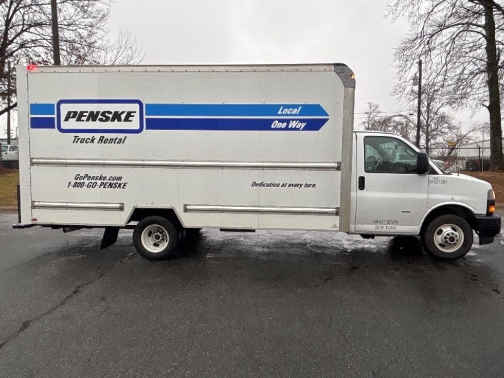 Light Duty Box Truck-Light and Medium Duty Trucks-GMC-2021-Savana G33903-Charlotte-NC-143,401\n\t\tmiles-$ 25,500 - Image 13