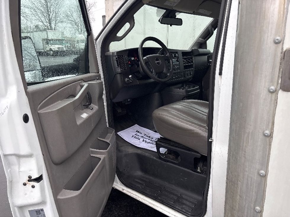 Light Duty Box Truck-Light and Medium Duty Trucks-GMC-2021-Savana G33903-Charlotte-NC-143,401\n\t\tmiles-$ 25,500 - Image 14