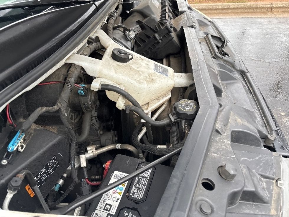 Light Duty Box Truck-Light and Medium Duty Trucks-GMC-2021-Savana G33903-Charlotte-NC-143,401\n\t\tmiles-$ 25,500 - Image 21