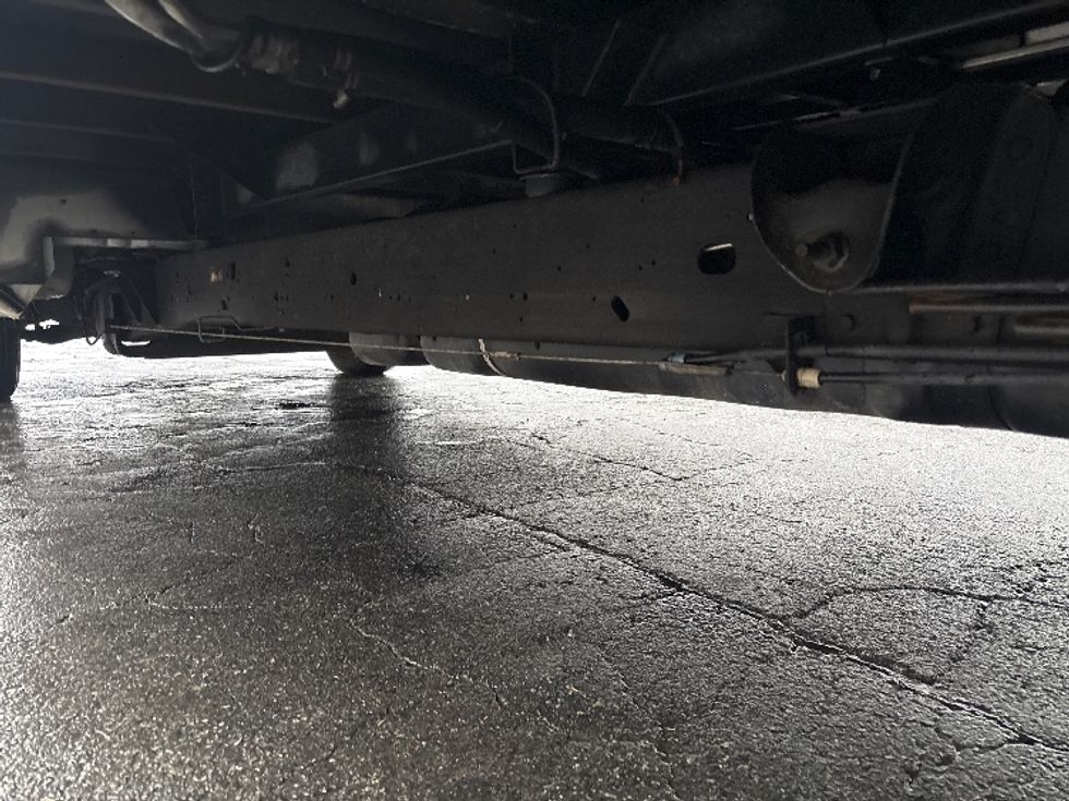 Light Duty Box Truck-Light and Medium Duty Trucks-GMC-2021-Savana G33903-Charlotte-NC-143,401\n\t\tmiles-$ 25,500 - Image 5