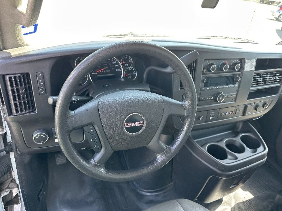 Light Duty Box Truck-Light and Medium Duty Trucks-GMC-2021-Savana G33903-Charlotte-NC-87,560\n\t\tmiles-$ 32,750 - Image 17