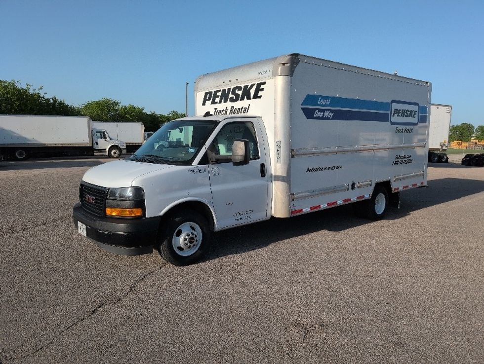 Light Duty Box Truck-Light and Medium Duty Trucks-GMC-2021-Savana G33903-Charlotte-NC-87,560\n\t\tmiles-$ 32,750 - Image 3