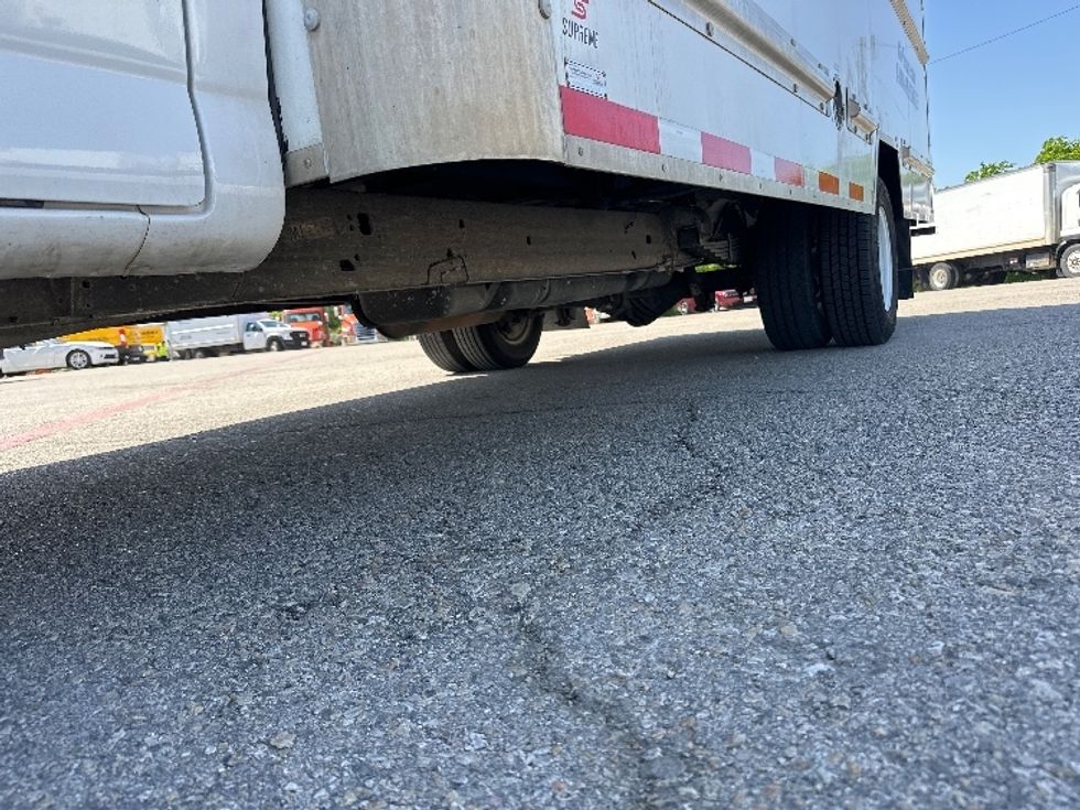 Light Duty Box Truck-Light and Medium Duty Trucks-GMC-2021-Savana G33903-Charlotte-NC-87,560\n\t\tmiles-$ 32,750 - Image 5