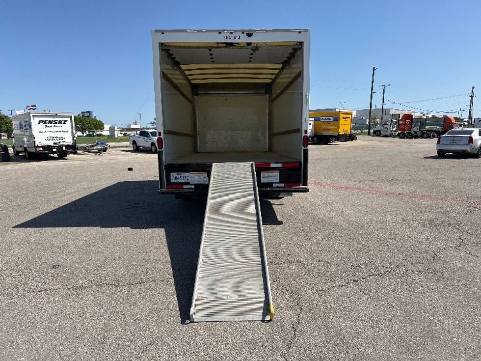 Light Duty Box Truck-Light and Medium Duty Trucks-GMC-2021-Savana G33903-Charlotte-NC-87,560\n\t\tmiles-$ 32,750 - Image 9