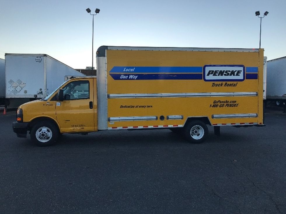 Light Duty Box Truck-Light and Medium Duty Trucks-GMC-2021-Savana G33903-Charlotte-NC-93,217\n\t\tmiles-$ 33,250 - Image 4