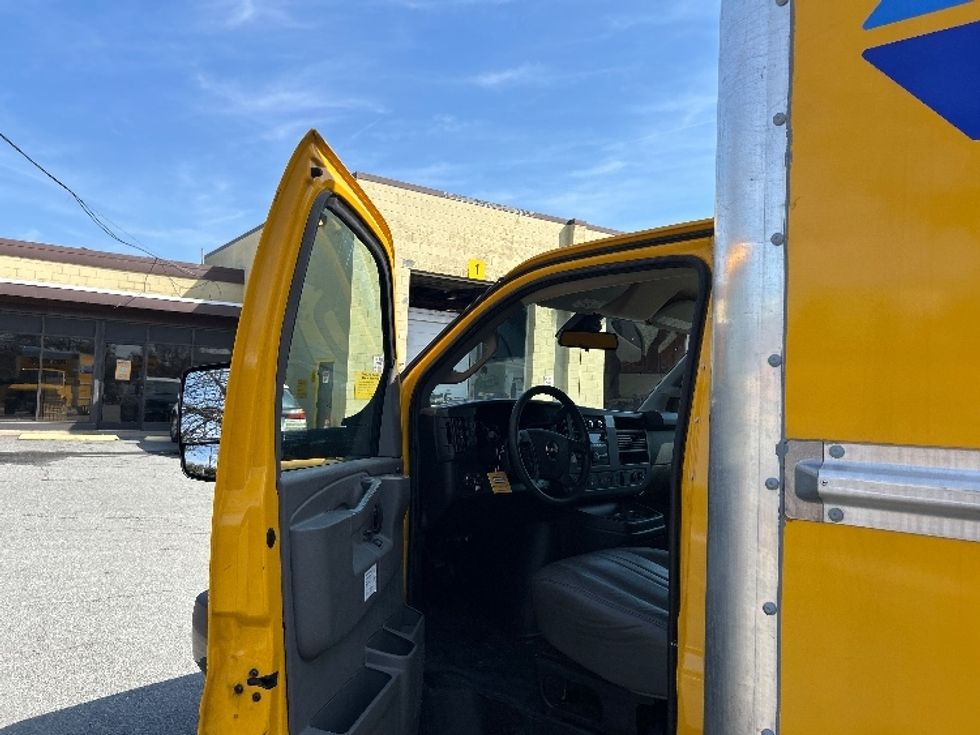 Light Duty Box Truck-Light and Medium Duty Trucks-GMC-2021-Savana G33903-Charlottesville-VA-94,524\n\t\tmiles-$ 28,750 - Image 15