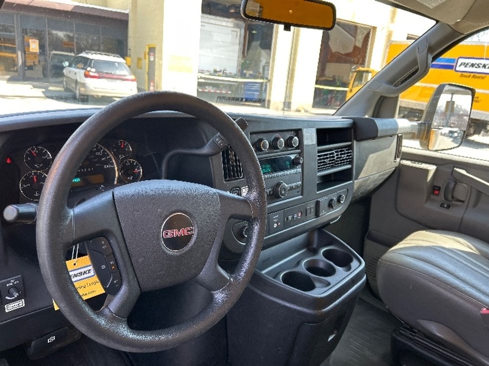 Light Duty Box Truck-Light and Medium Duty Trucks-GMC-2021-Savana G33903-Charlottesville-VA-94,524\n\t\tmiles-$ 28,750 - Image 16