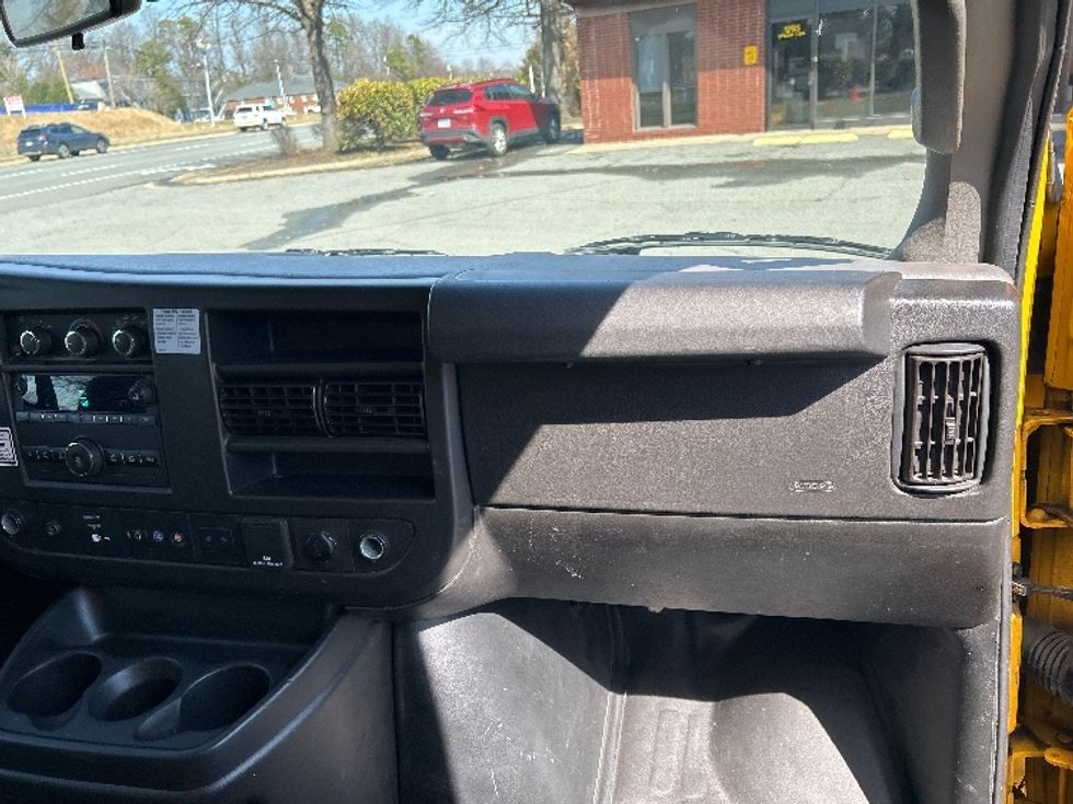 Light Duty Box Truck-Light and Medium Duty Trucks-GMC-2021-Savana G33903-Charlottesville-VA-94,524\n\t\tmiles-$ 28,750 - Image 20