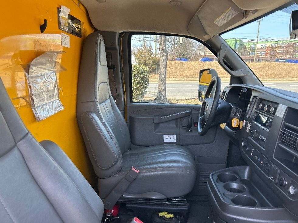 Light Duty Box Truck-Light and Medium Duty Trucks-GMC-2021-Savana G33903-Charlottesville-VA-94,524\n\t\tmiles-$ 28,750 - Image 21