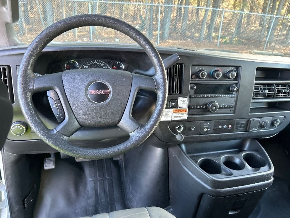 Light Duty Box Truck-Light and Medium Duty Trucks-GMC-2021-Savana G33903-Chesapeake-VA-104,369\n\t\tmiles-$ 30,750 - Image 18