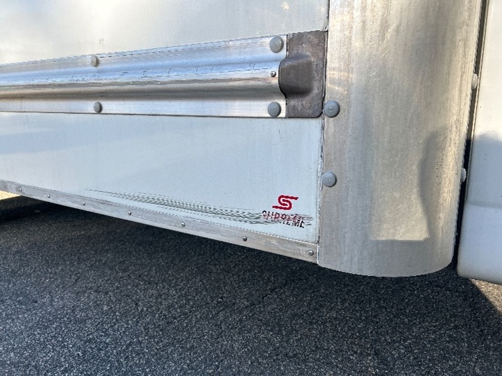 Light Duty Box Truck-Light and Medium Duty Trucks-GMC-2021-Savana G33903-Chesapeake-VA-104,369\n\t\tmiles-$ 30,750 - Image 26