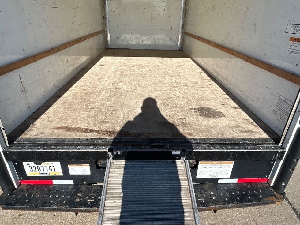 Light Duty Box Truck-Light and Medium Duty Trucks-GMC-2021-Savana G33903-Chicago (Melrose Park)-IL-102,644\n\t\tmiles-$ 29,500 - Image 10