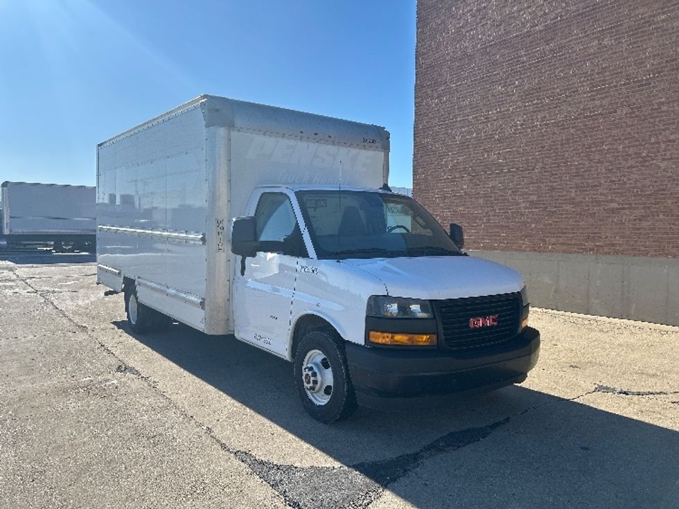Light Duty Box Truck-Light and Medium Duty Trucks-GMC-2021-Savana G33903-Chicago (Melrose Park)-IL-102,644\n\t\tmiles-$ 29,500 - Image 1