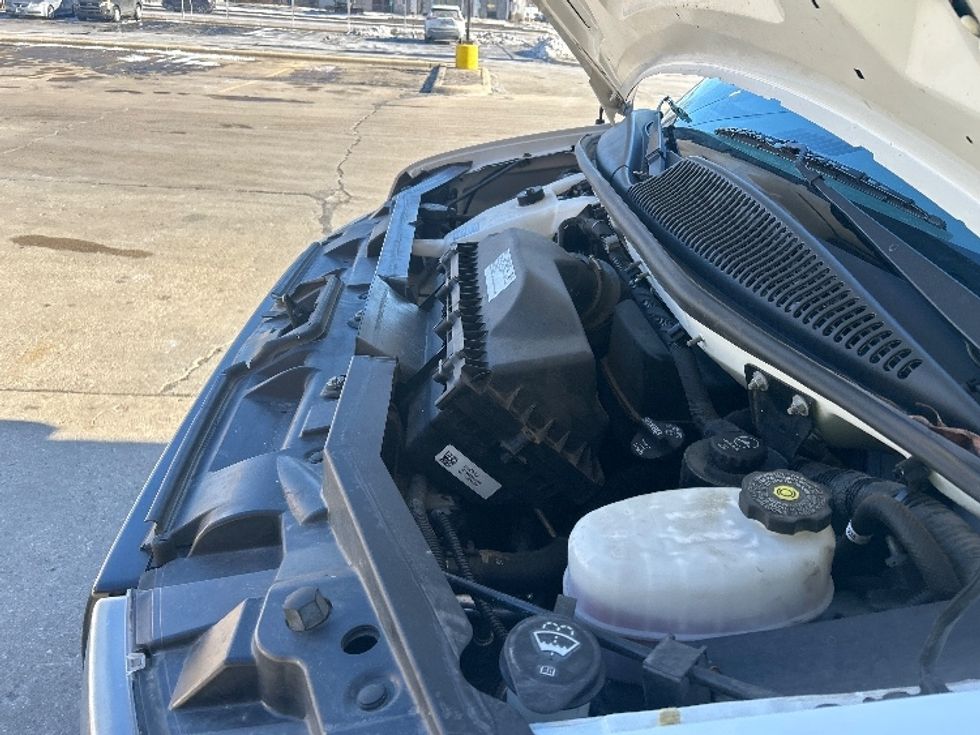 Light Duty Box Truck-Light and Medium Duty Trucks-GMC-2021-Savana G33903-Chicago (Melrose Park)-IL-102,644\n\t\tmiles-$ 29,500 - Image 24