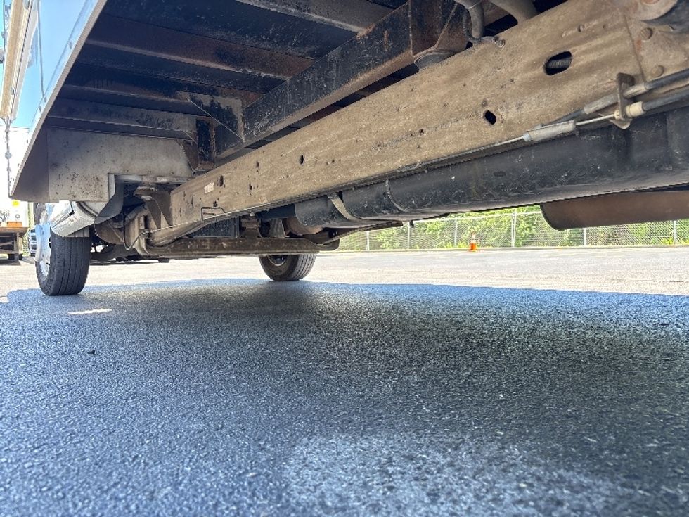 Light Duty Box Truck-Light and Medium Duty Trucks-GMC-2021-Savana G33903-Chicago (Melrose Park)-IL-116,500\n\t\tmiles-$ 26,750 - Image 5