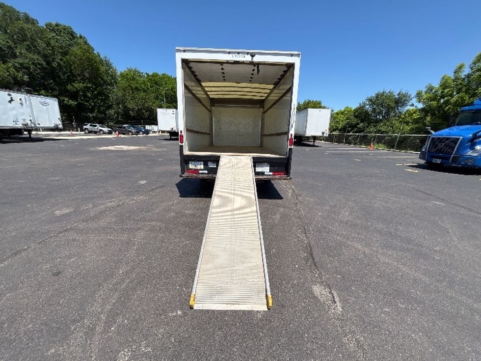 Light Duty Box Truck-Light and Medium Duty Trucks-GMC-2021-Savana G33903-Chicago (Melrose Park)-IL-116,500\n\t\tmiles-$ 26,750 - Image 9