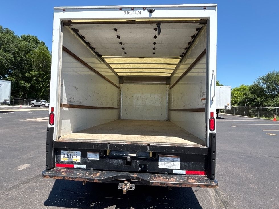 Light Duty Box Truck-Light and Medium Duty Trucks-GMC-2021-Savana G33903-Chicago (Melrose Park)-IL-116,500\n\t\tmiles-$ 26,750 - Image 8