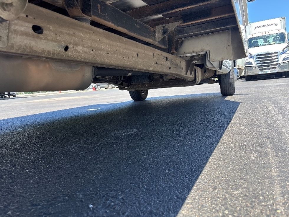Light Duty Box Truck-Light and Medium Duty Trucks-GMC-2021-Savana G33903-Chicago (Melrose Park)-IL-116,500\n\t\tmiles-$ 26,750 - Image 14