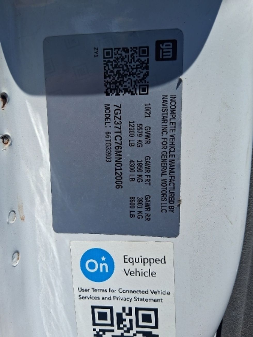 Light Duty Box Truck-Light and Medium Duty Trucks-GMC-2021-Savana G33903-Chicago (Melrose Park)-IL-116,500\n\t\tmiles-$ 26,750 - Image 25
