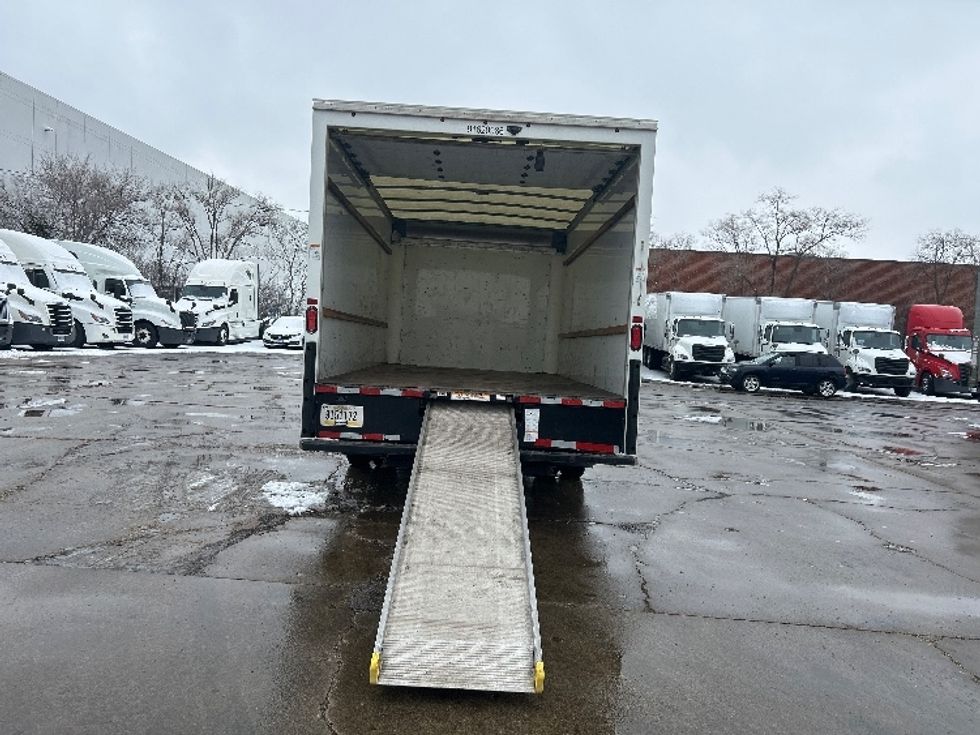 Light Duty Box Truck-Light and Medium Duty Trucks-GMC-2021-Savana G33903-Chicago (Melrose Park)-IL-118,995\n\t\tmiles-$ 27,750 - Image 8