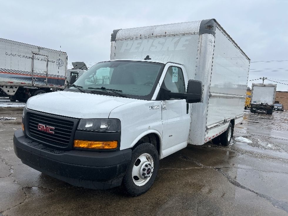 Light Duty Box Truck-Light and Medium Duty Trucks-GMC-2021-Savana G33903-Chicago (Melrose Park)-IL-118,995\n\t\tmiles-$ 27,750 - Image 3