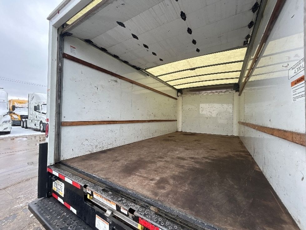 Light Duty Box Truck-Light and Medium Duty Trucks-GMC-2021-Savana G33903-Chicago (Melrose Park)-IL-118,995\n\t\tmiles-$ 27,750 - Image 10