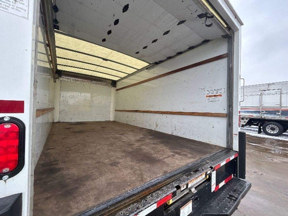 Light Duty Box Truck-Light and Medium Duty Trucks-GMC-2021-Savana G33903-Chicago (Melrose Park)-IL-118,995\n\t\tmiles-$ 27,750 - Image 11