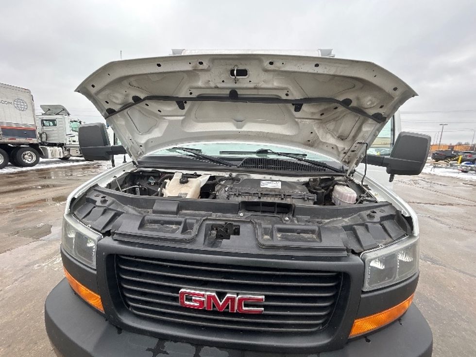 Light Duty Box Truck-Light and Medium Duty Trucks-GMC-2021-Savana G33903-Chicago (Melrose Park)-IL-118,995\n\t\tmiles-$ 27,750 - Image 22