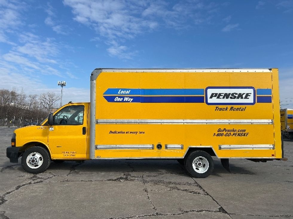Light Duty Box Truck-Light and Medium Duty Trucks-GMC-2021-Savana G33903-Chicago (Melrose Park)-IL-70,863\n\t\tmiles-$ 30,250 - Image 4