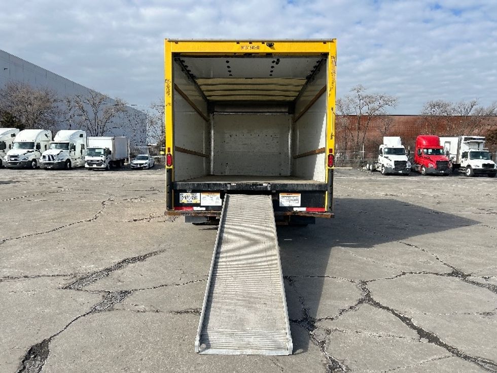 Light Duty Box Truck-Light and Medium Duty Trucks-GMC-2021-Savana G33903-Chicago (Melrose Park)-IL-70,863\n\t\tmiles-$ 30,250 - Image 9