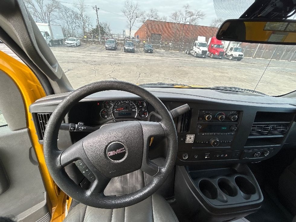 Light Duty Box Truck-Light and Medium Duty Trucks-GMC-2021-Savana G33903-Chicago (Melrose Park)-IL-70,863\n\t\tmiles-$ 30,250 - Image 18
