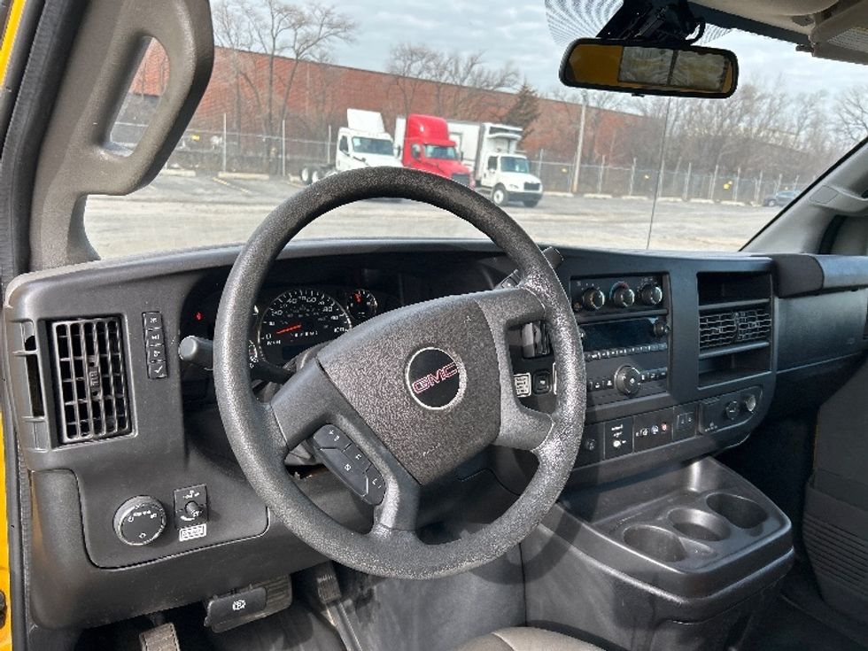 Light Duty Box Truck-Light and Medium Duty Trucks-GMC-2021-Savana G33903-Chicago (Melrose Park)-IL-70,863\n\t\tmiles-$ 30,250 - Image 17