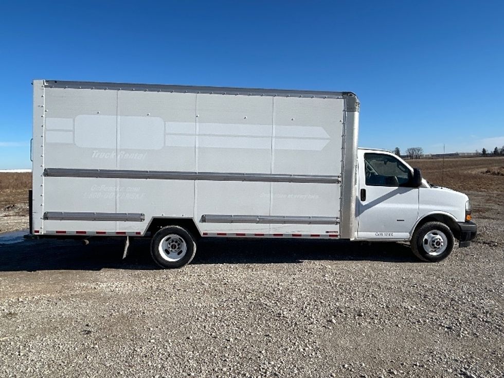 Light Duty Box Truck-Light and Medium Duty Trucks-GMC-2021-Savana G33903-Chicago (Melrose Park)-IL-92,379\n\t\tmiles-$ 30,750 - Image 15