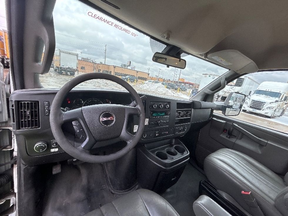 Light Duty Box Truck-Light and Medium Duty Trucks-GMC-2021-Savana G33903-Chicago (Melrose Park)-IL-97,009\n\t\tmiles-$ 30,250 - Image 18