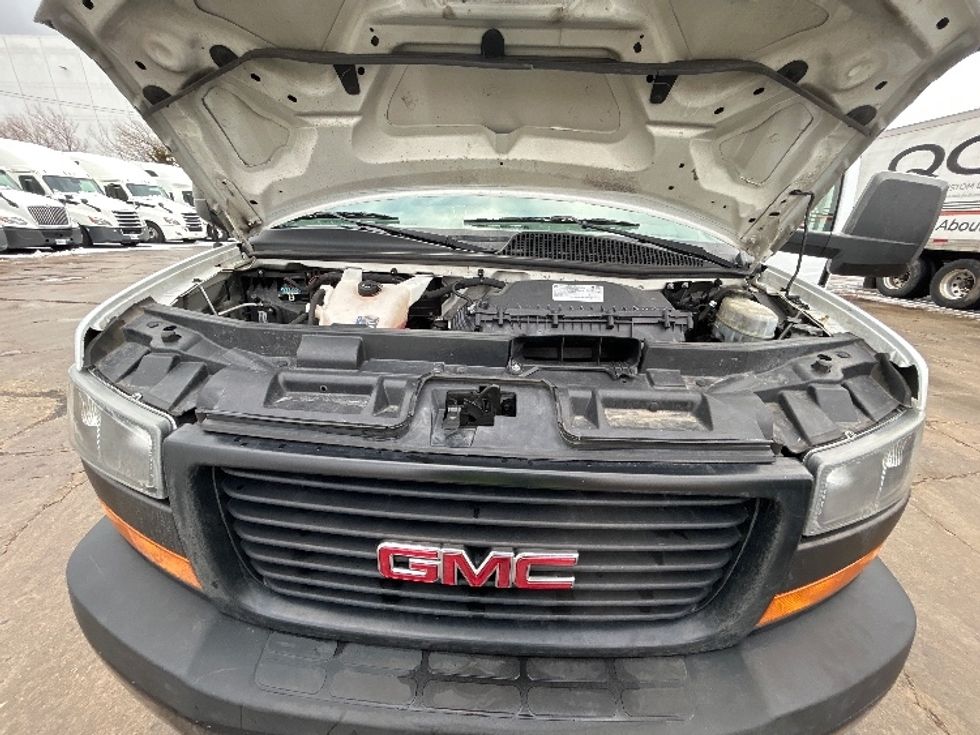 Light Duty Box Truck-Light and Medium Duty Trucks-GMC-2021-Savana G33903-Chicago (Melrose Park)-IL-97,009\n\t\tmiles-$ 30,250 - Image 23