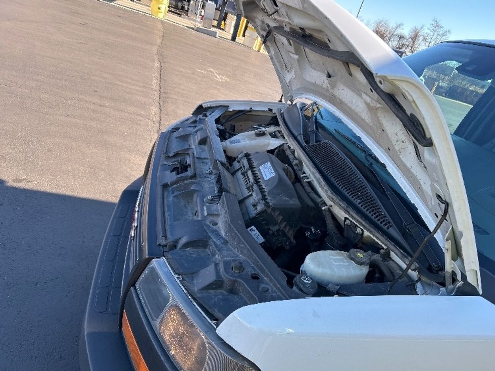 Light Duty Box Truck-Light and Medium Duty Trucks-GMC-2021-Savana G33903-Chicopee-MA-100,628\n\t\tmiles-$ 27,750 - Image 22