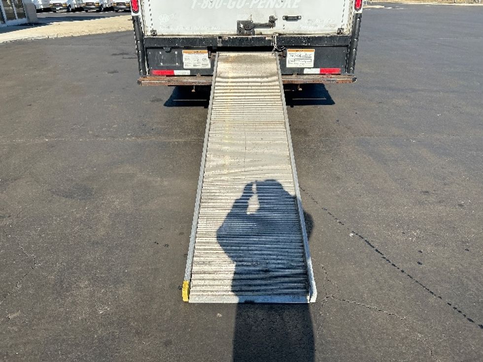 Light Duty Box Truck-Light and Medium Duty Trucks-GMC-2021-Savana G33903-Chicopee-MA-100,628\n\t\tmiles-$ 27,750 - Image 23