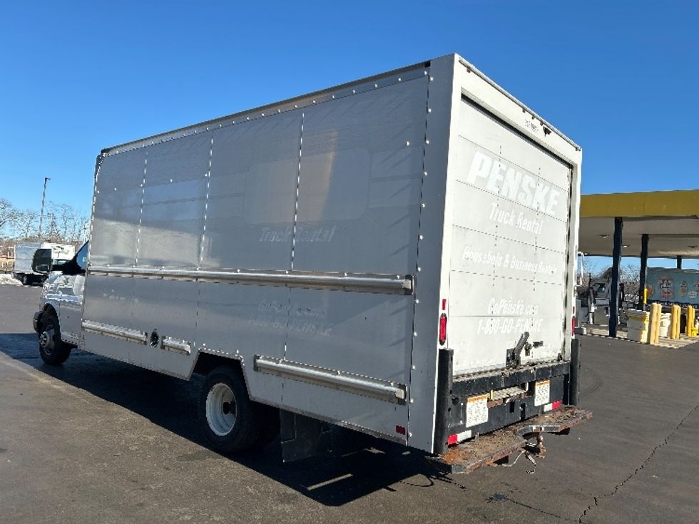 Light Duty Box Truck-Light and Medium Duty Trucks-GMC-2021-Savana G33903-Chicopee-MA-100,628\n\t\tmiles-$ 27,750 - Image 6