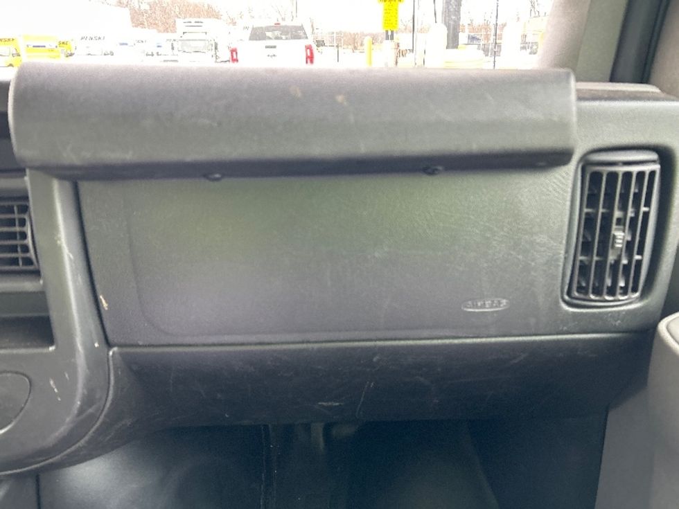 Light Duty Box Truck-Light and Medium Duty Trucks-GMC-2021-Savana G33903-Chicopee-MA-101,308\n\t\tmiles-$ 27,500 - Image 19