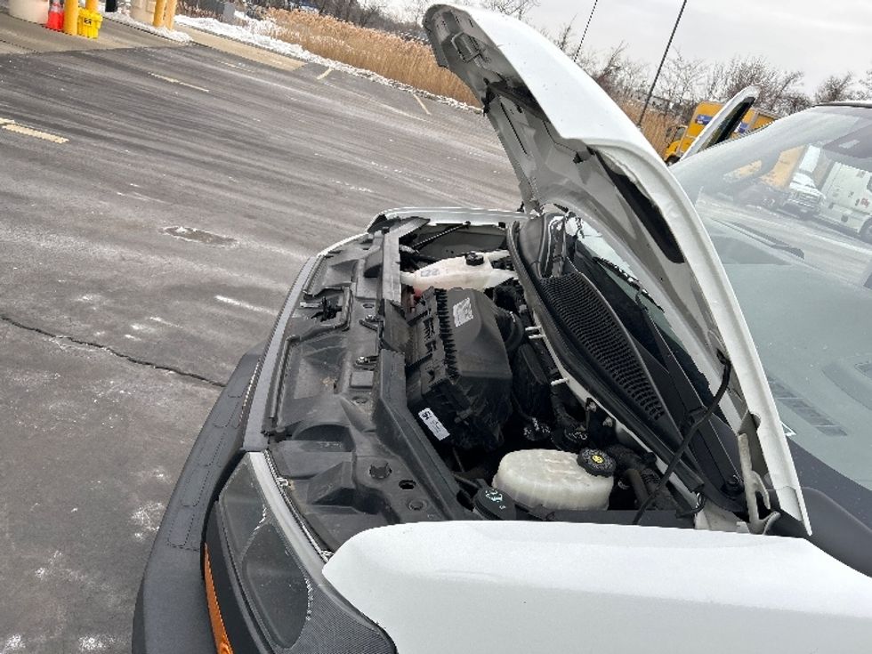 Light Duty Box Truck-Light and Medium Duty Trucks-GMC-2021-Savana G33903-Chicopee-MA-101,308\n\t\tmiles-$ 27,500 - Image 22