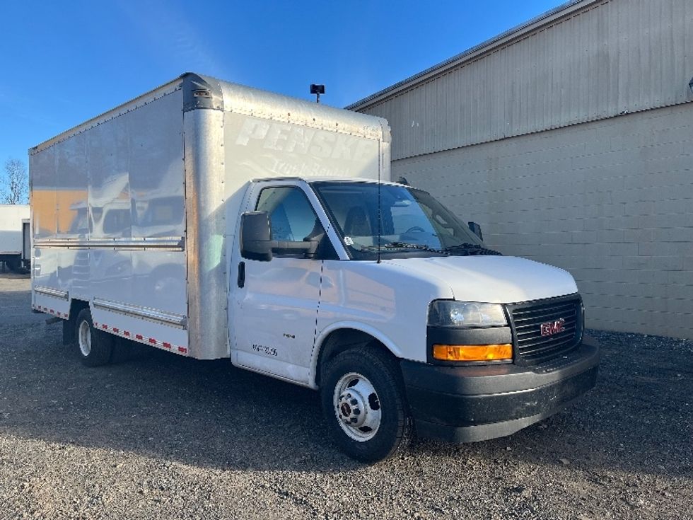 Light Duty Box Truck-Light and Medium Duty Trucks-GMC-2021-Savana G33903-Chicopee-MA-111,513\n\t\tmiles-$ 26,500 - Image 1