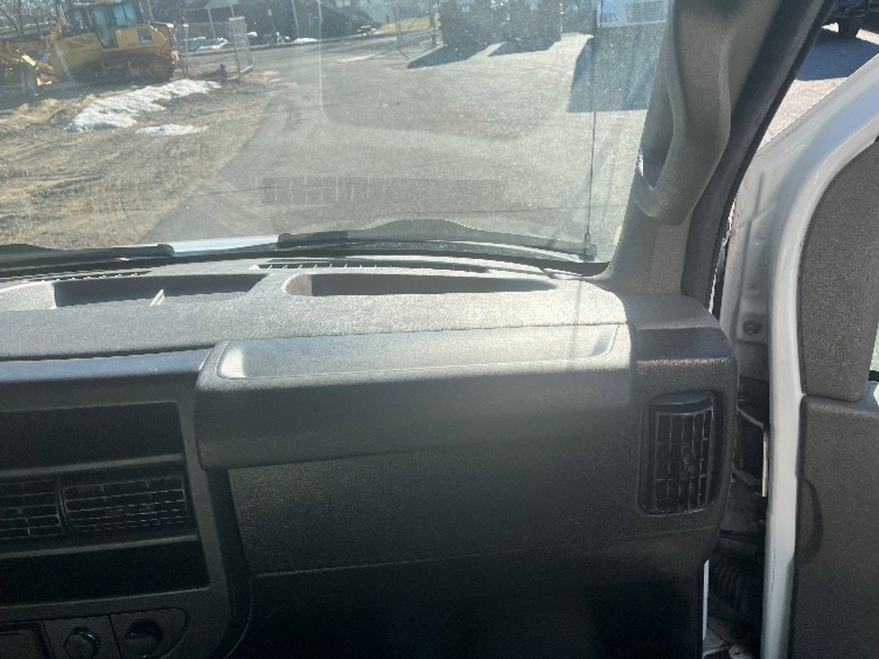 Light Duty Box Truck-Light and Medium Duty Trucks-GMC-2021-Savana G33903-Chicopee-MA-111,513\n\t\tmiles-$ 26,500 - Image 21