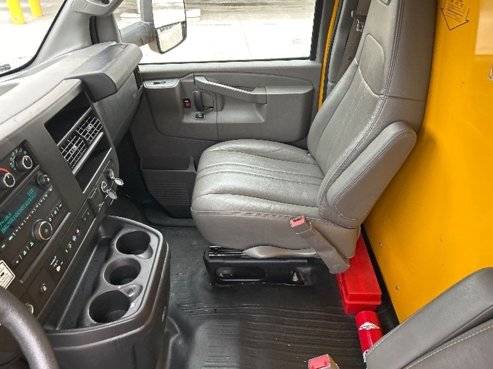 Light Duty Box Truck-Light and Medium Duty Trucks-GMC-2021-Savana G33903-Chicopee-MA-123,902\n\t\tmiles-$ 22,250 - Image 19