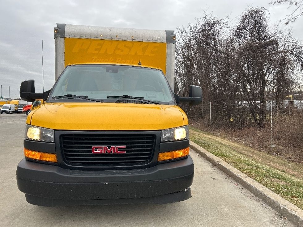 Light Duty Box Truck-Light and Medium Duty Trucks-GMC-2021-Savana G33903-Chicopee-MA-123,902\n\t\tmiles-$ 22,250 - Image 2