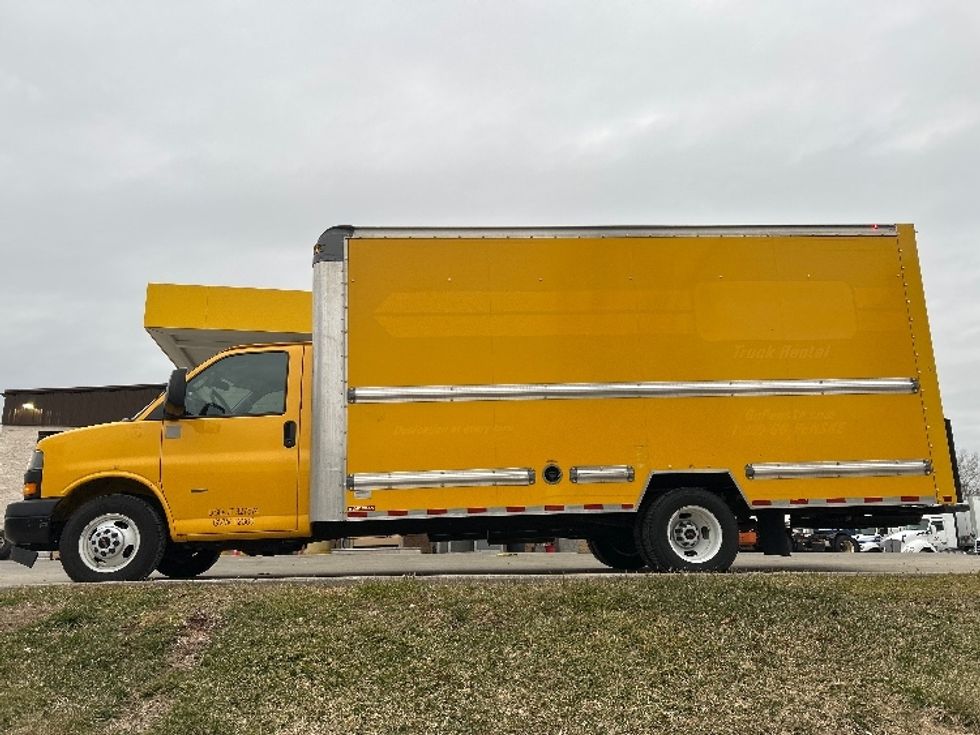 Light Duty Box Truck-Light and Medium Duty Trucks-GMC-2021-Savana G33903-Chicopee-MA-123,902\n\t\tmiles-$ 22,250 - Image 4