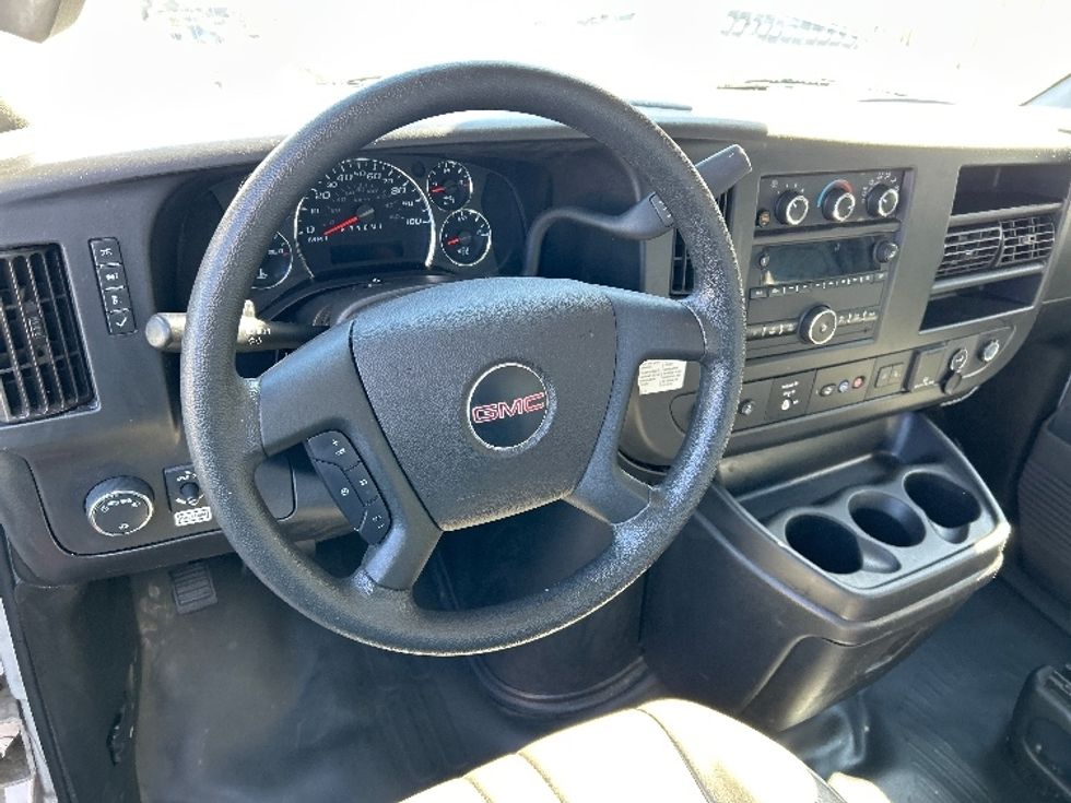 Light Duty Box Truck-Light and Medium Duty Trucks-GMC-2021-Savana G33903-Chicopee-MA-132,352\n\t\tmiles-$ 24,000 - Image 17